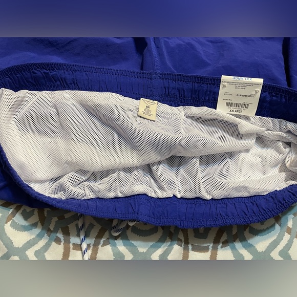 St. John's Bay 8" inseam blue swim trunks - Picture 4 of 4